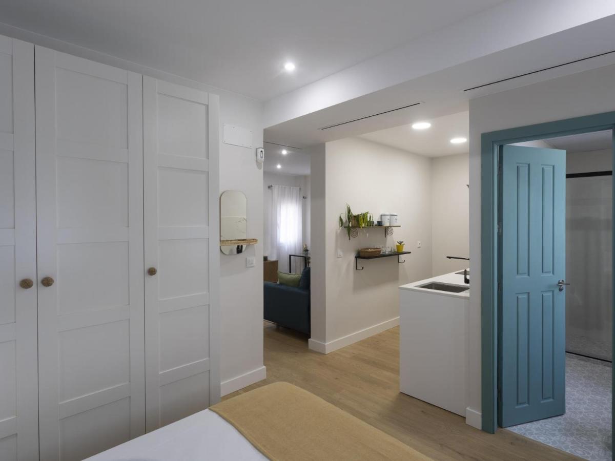 Beautiful Blue Triana Apartment Севілья Екстер'єр фото