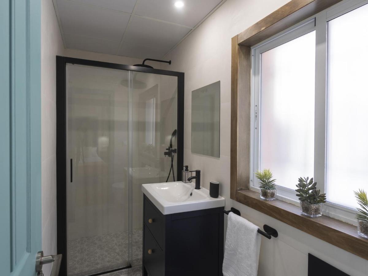 Beautiful Blue Triana Apartment Севілья Екстер'єр фото