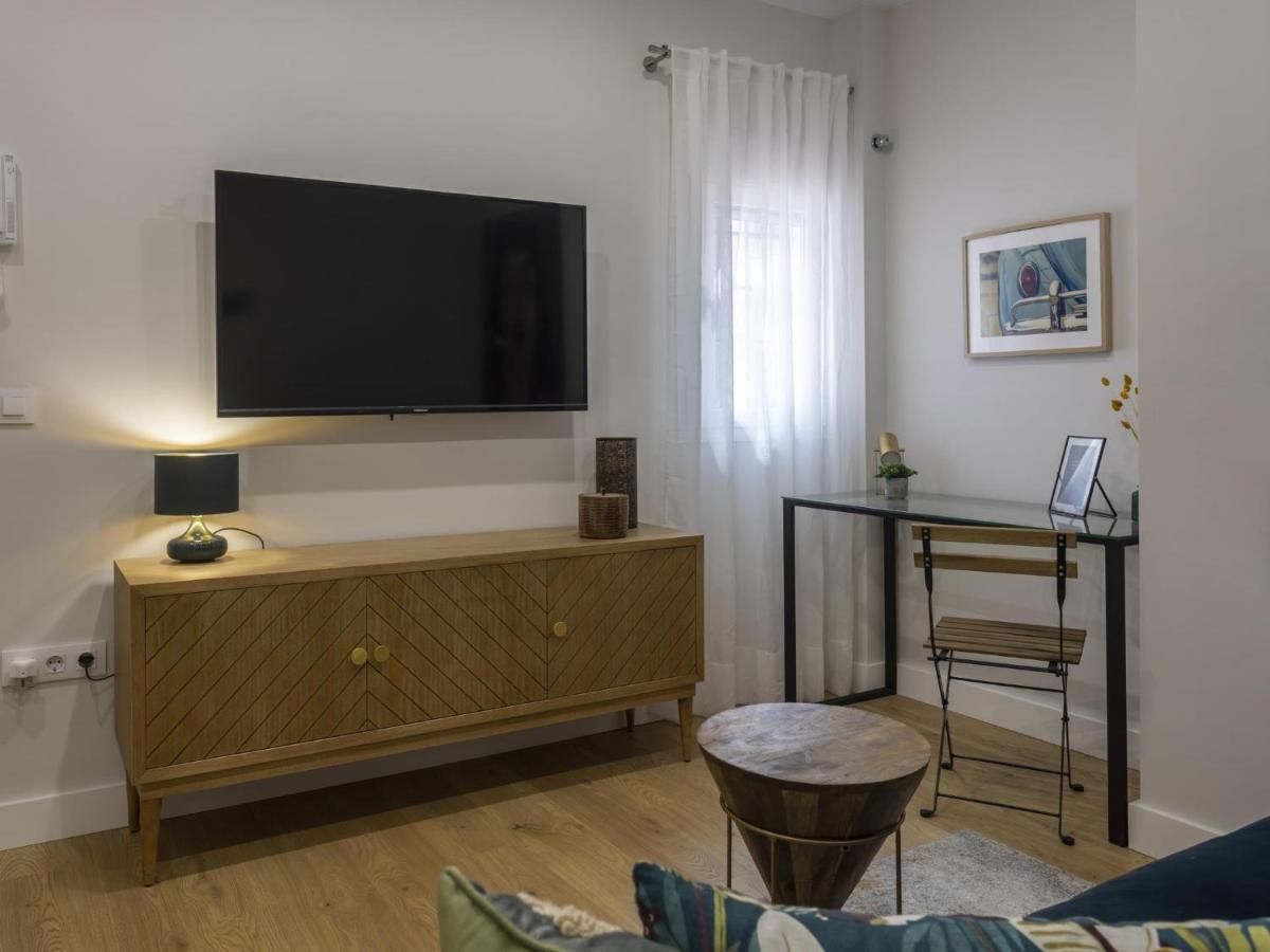 Beautiful Blue Triana Apartment Севілья Екстер'єр фото