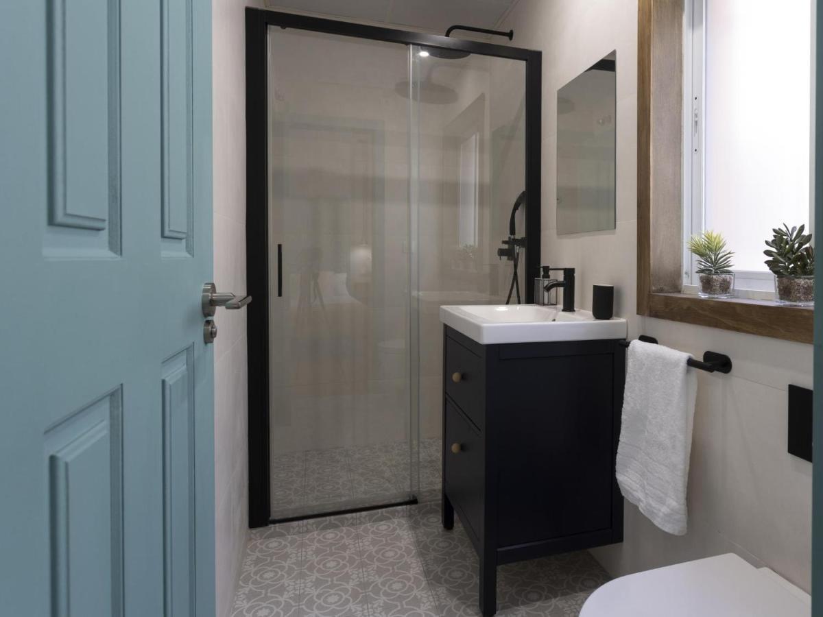 Beautiful Blue Triana Apartment Севілья Екстер'єр фото