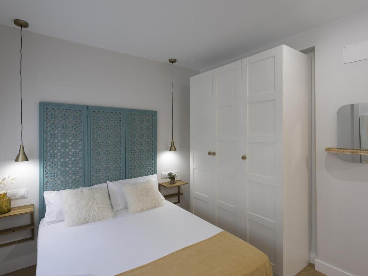 Beautiful Blue Triana Apartment Севілья Екстер'єр фото