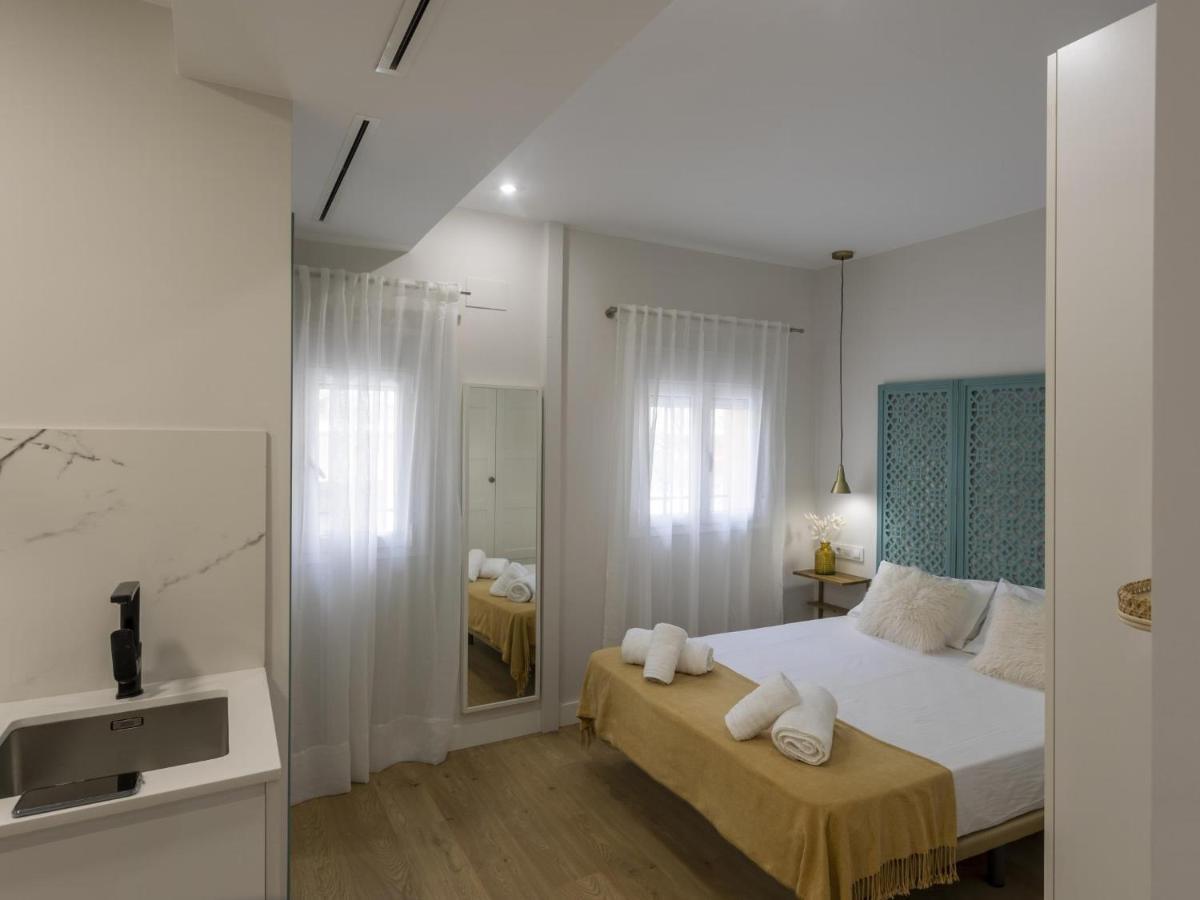 Beautiful Blue Triana Apartment Севілья Екстер'єр фото