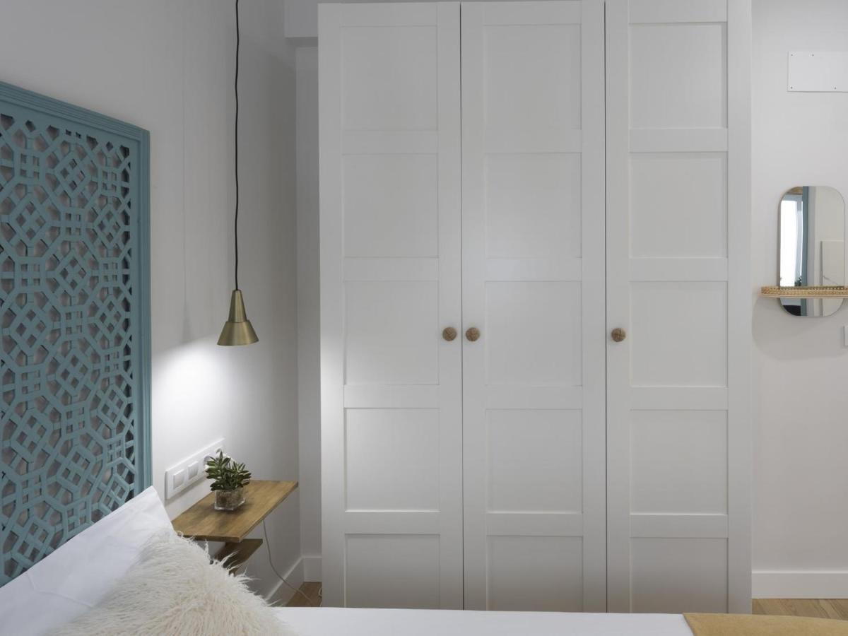 Beautiful Blue Triana Apartment Севілья Екстер'єр фото
