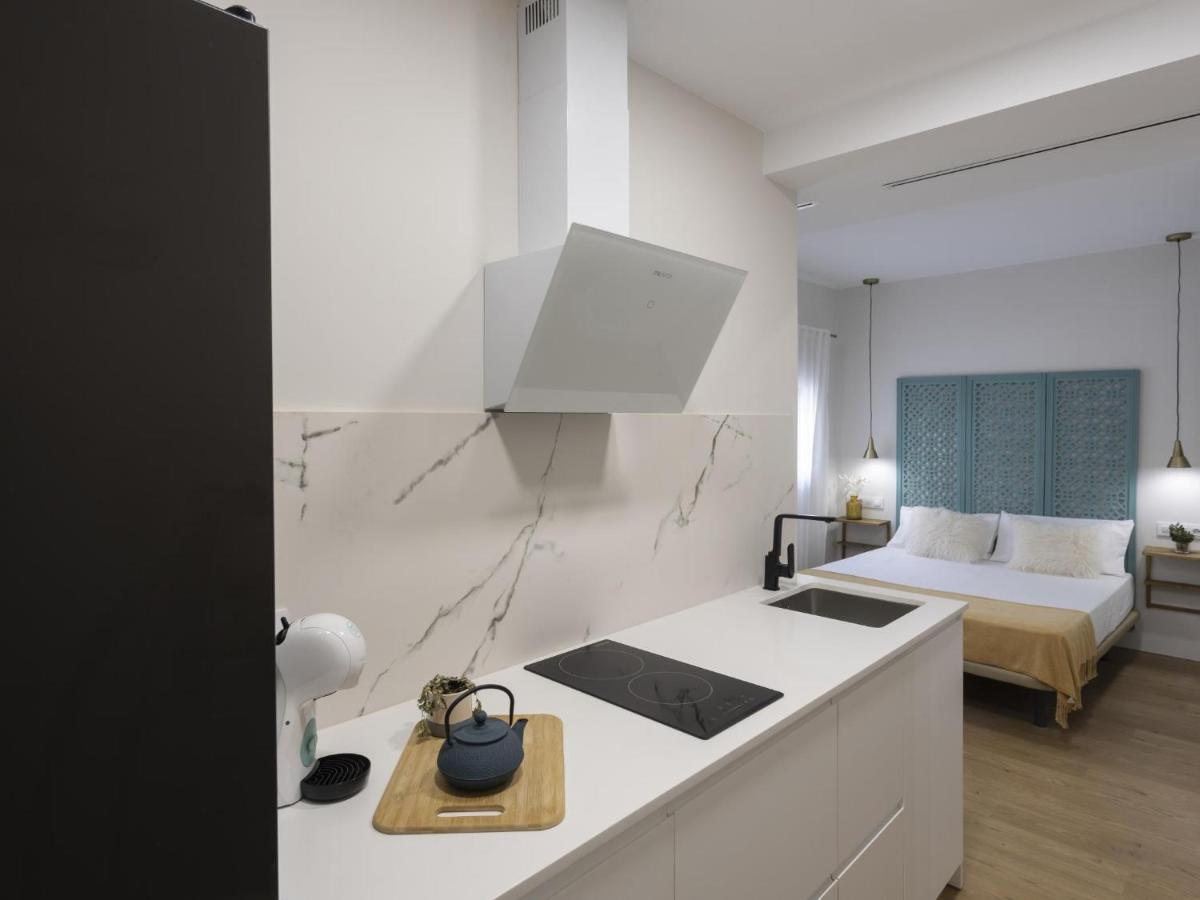 Beautiful Blue Triana Apartment Севілья Екстер'єр фото