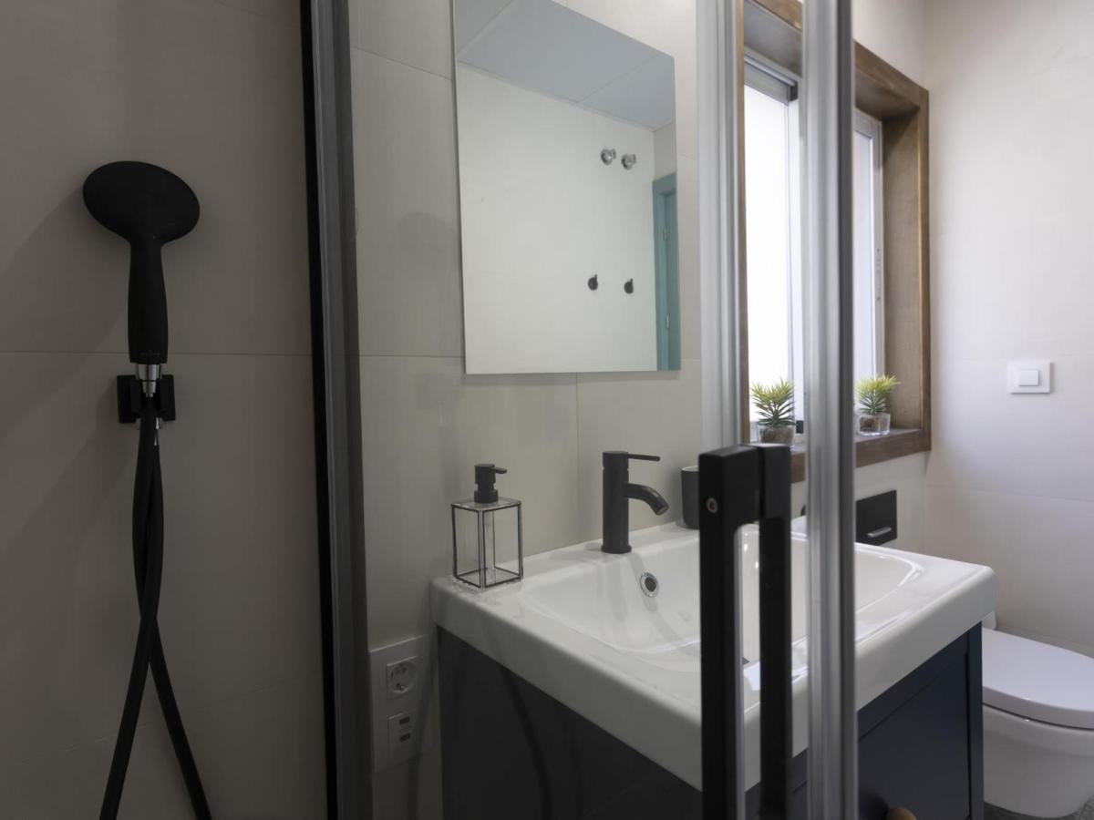Beautiful Blue Triana Apartment Севілья Екстер'єр фото